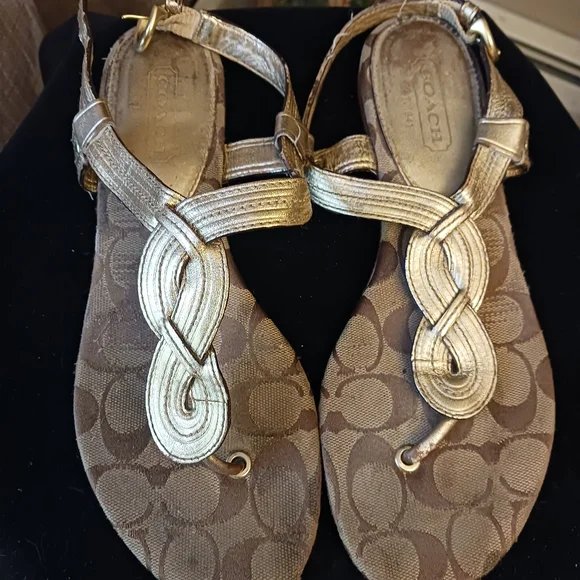 Coach Gold Metallic T-Strap Sandals sz 8 - Picture 2 of 8